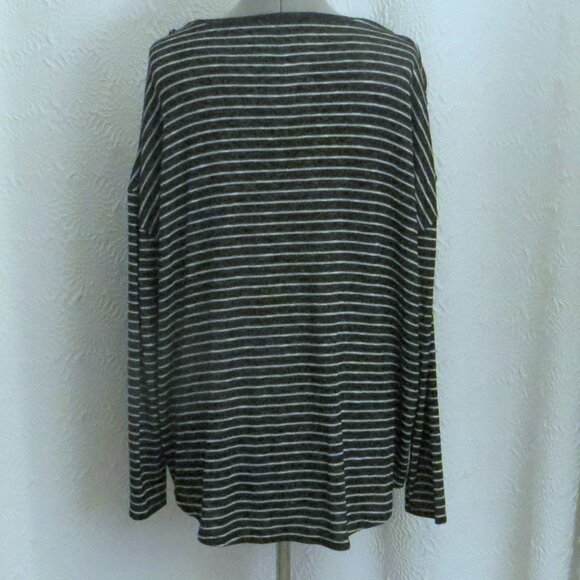 Maurices Women's Long Sleeve Criss Cross Cold Shoulder Striped Top Size XXL - Picture 6 of 7
